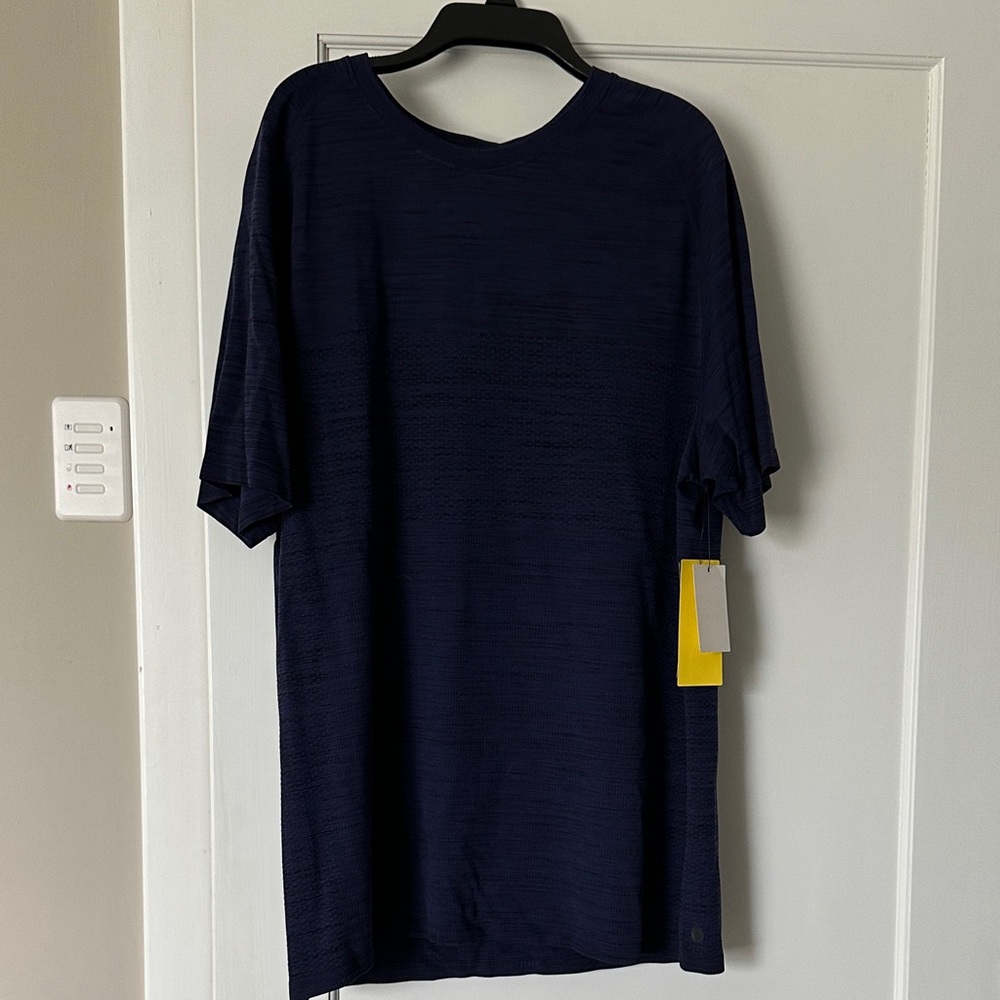 NWT Men’s Zella Gym Shirt